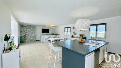 Maison - 200 m² - 4 pièces