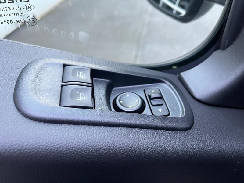 Renault Master L1 H2 dci 150 cv confort Clim Bluetooth régulateur attelage kit bois 16650 Ht