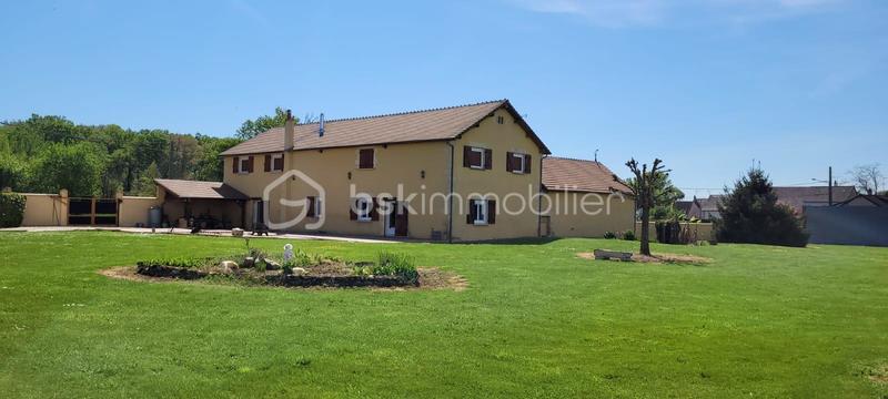 Corps de ferme - 322 m² - 9 pièces