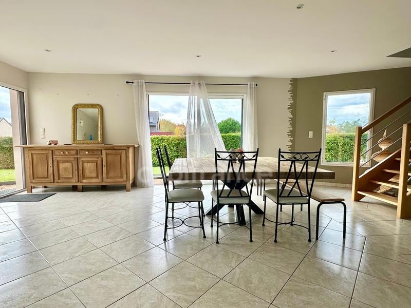 Maison - 140 m² - 7 pièces