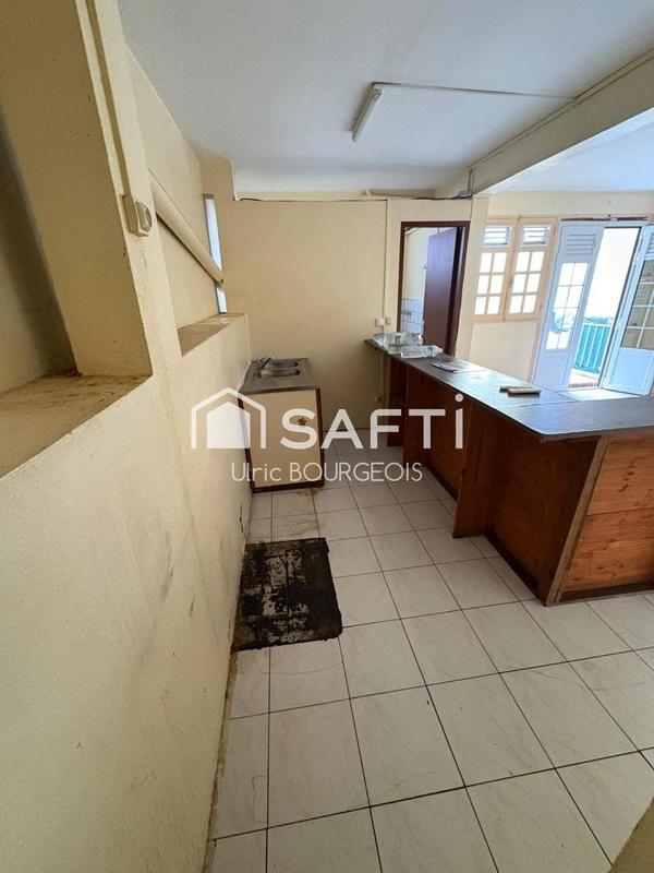 Local commercial - 45 m² - 2 pièces