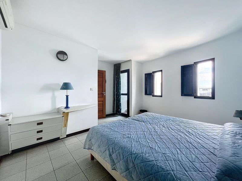 Appartement - 1 250 m² - 50 pièces