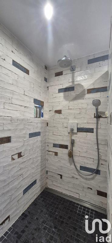 Maison - 200 m² - 4 pièces