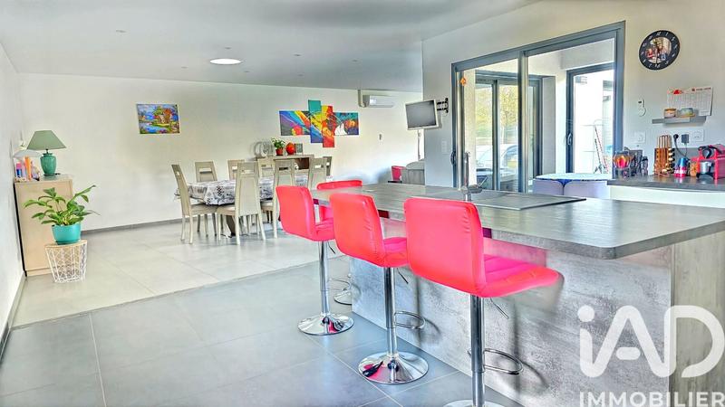 Maison - 177 m² - 6 pièces