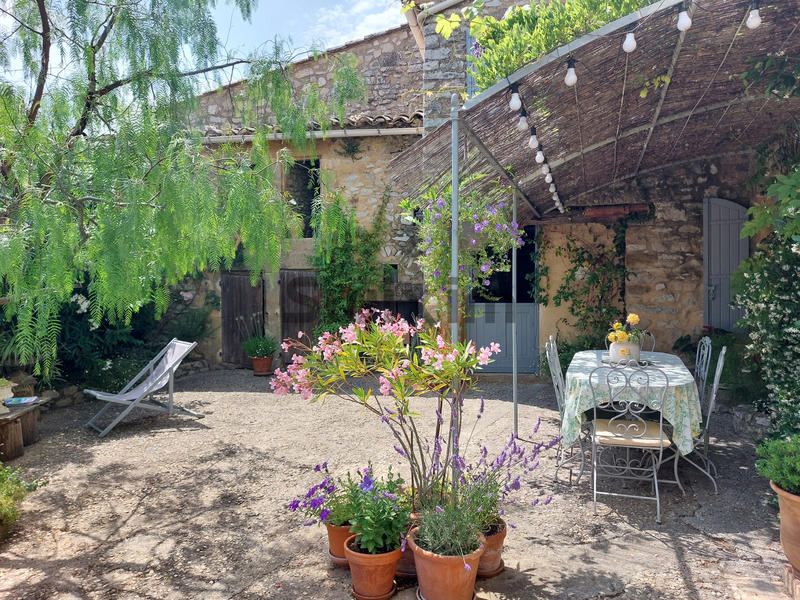 Propriété - 220 m² - 8 pièces