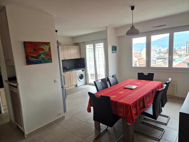 Appartement - 84 m² - 3 pièces