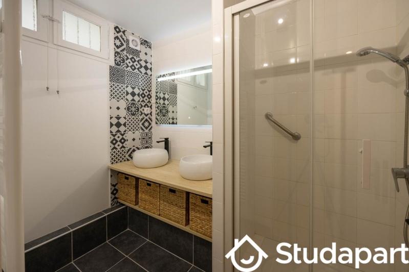 Chambre - 9 m² - 1 pièce