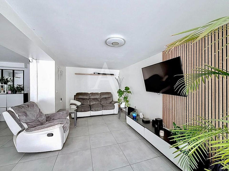 Maison - 107 m² - 6 pièces