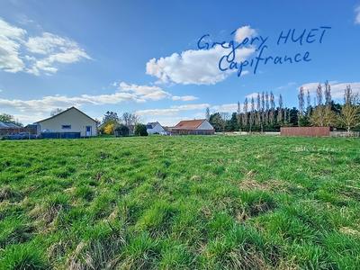 Terrain constructible - 1 225 m²