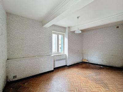 Maison - 92 m² - 5 pièces