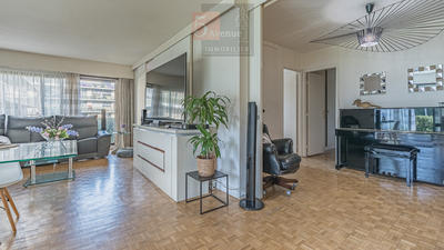 Appartement - 110 m² - 6 pièces