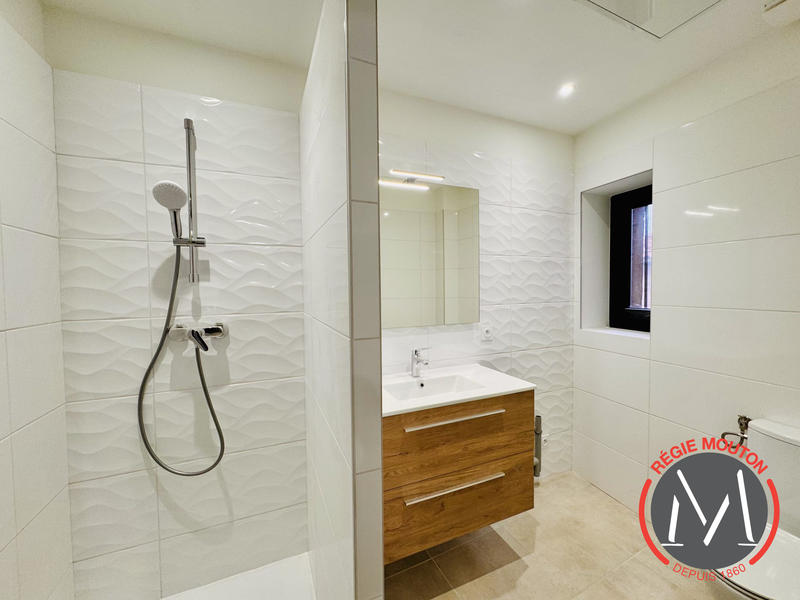 Appartement - 75 m² - 2 pièces