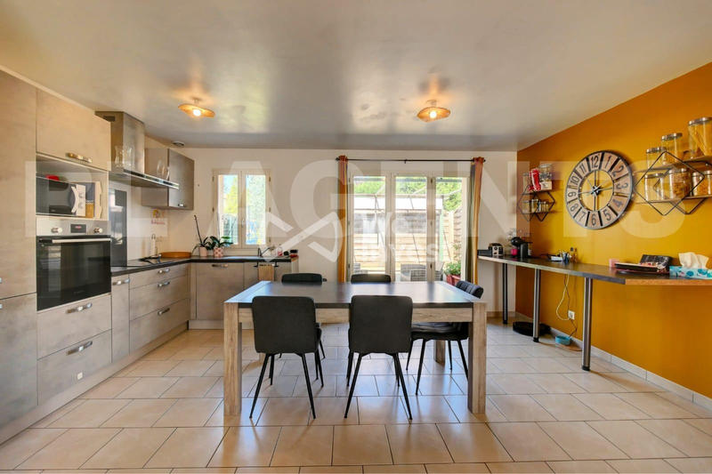 Maison - 117 m² - 7 pièces