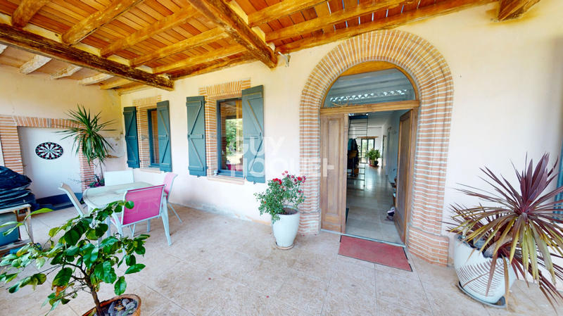 Maison - 490 m² - 10 pièces