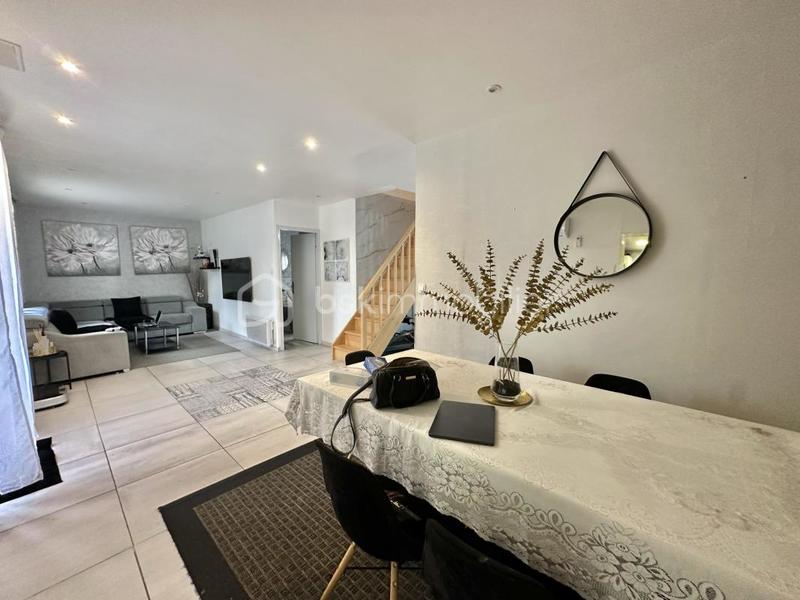 Maison - 140 m² - 9 pièces