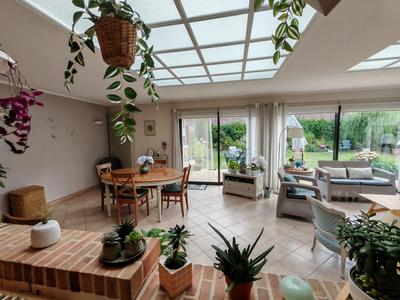 Maison - 208 m² - 10 pièces