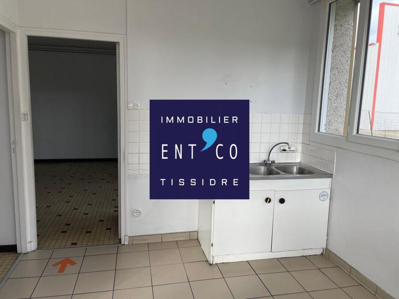 Entrepôt - 3 750 m²