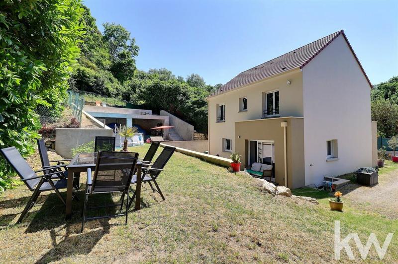 Maison - 131 m² - 6 pièces