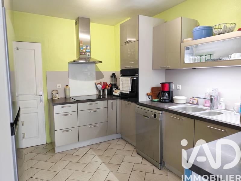 Maison - 90 m² - 5 pièces