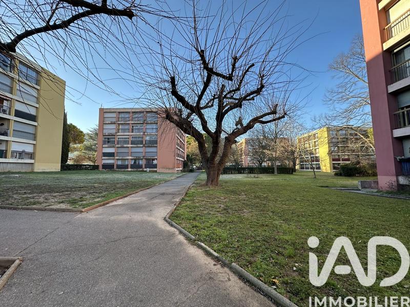 Appartement - 100 m² - 5 pièces