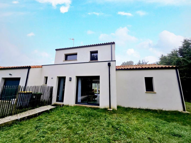 Maison - 123 m² - 4 pièces