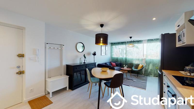 Chambre - 11 m² - 1 pièce