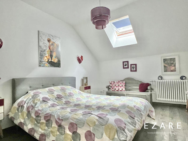 Maison - 360 m² - 8 pièces