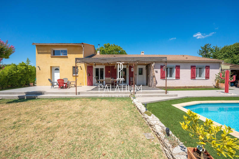 Maison - 155 m² - 6 pièces