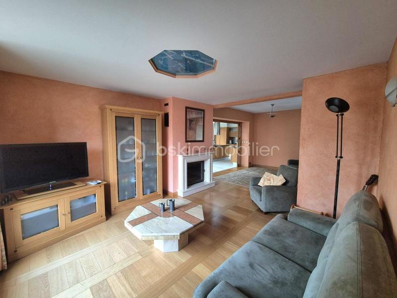 Maison - 159 m² - 6 pièces