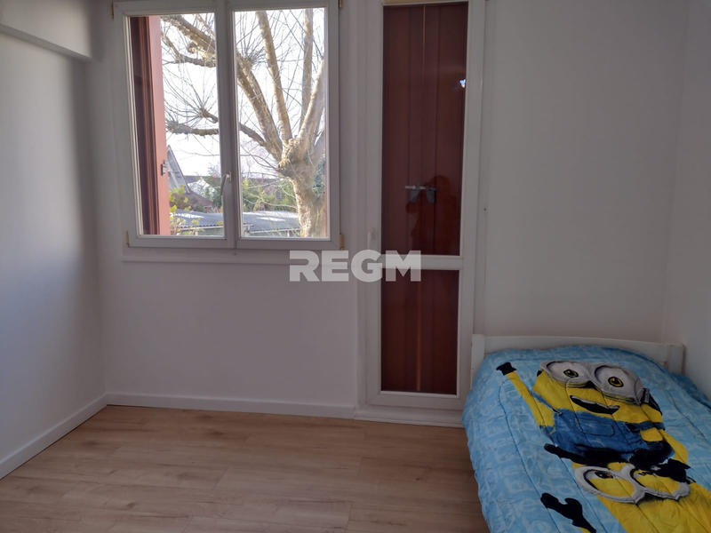 Appartement - 75 m² - 5 pièces