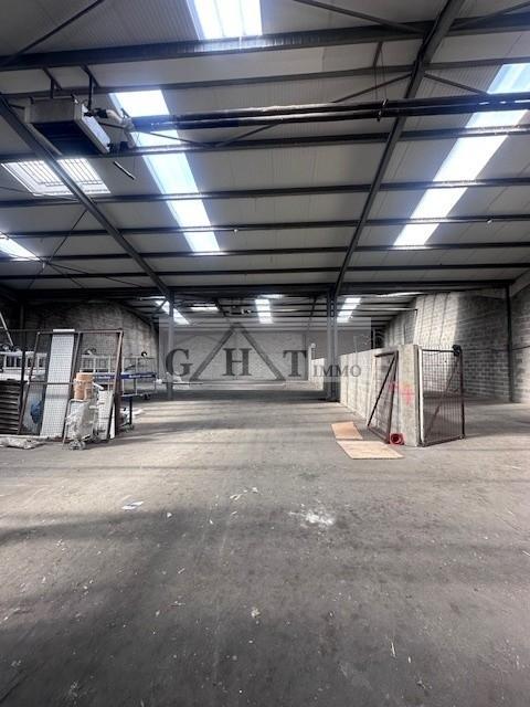 Entrepôt - 600 m²