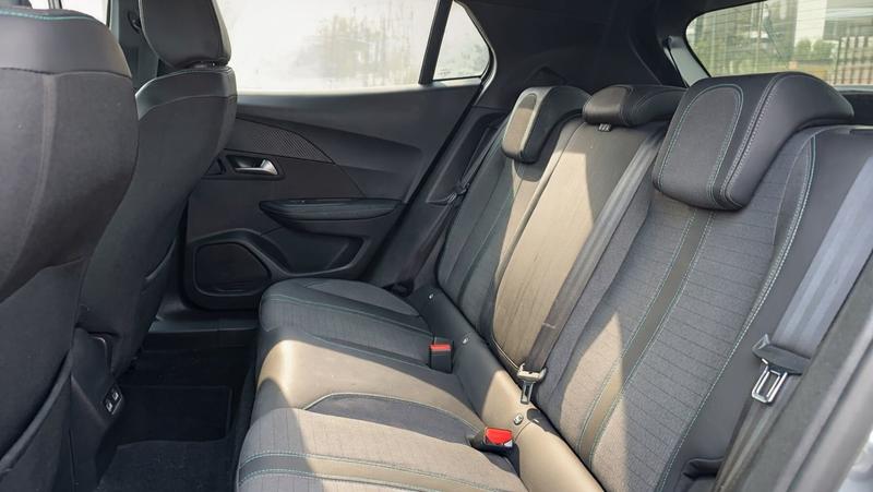 Peugeot 2008 II 136 50 kWh Allure Pack - Garantie constructeur Entretien