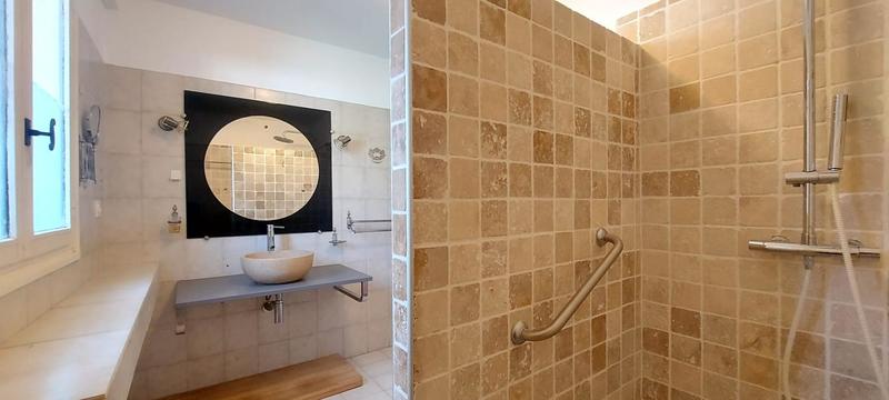 Propriété - 206 m² - 7 pièces