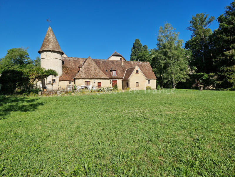 Maison - 395 m² - 12 pièces