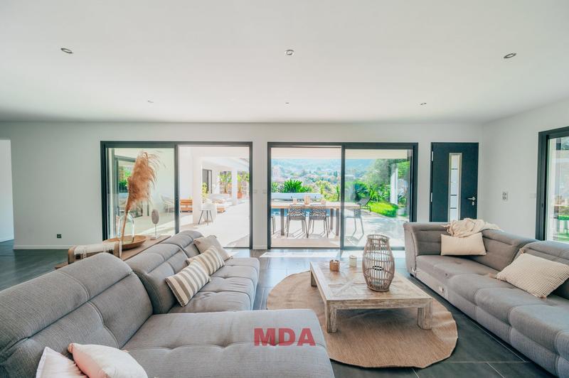 Maison contemporaine - 135 m² - 4 pièces