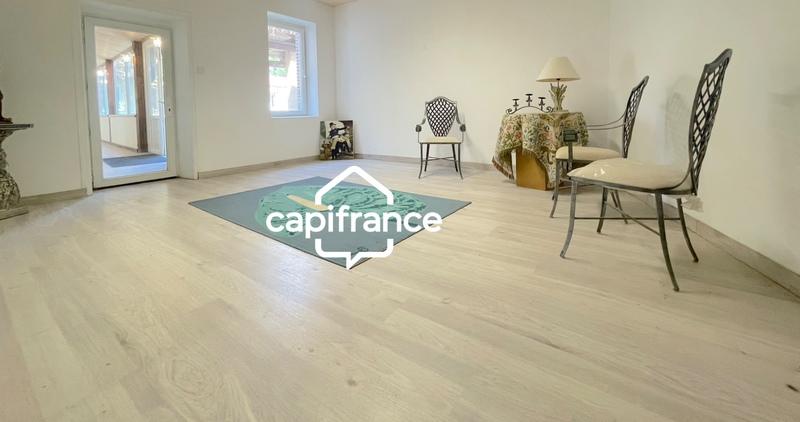 Maison - 265 m² - 12 pièces