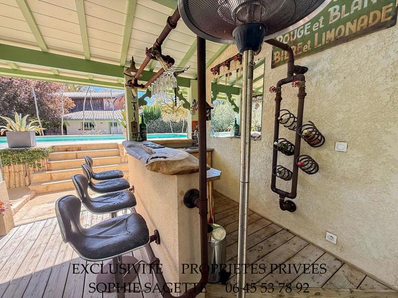 Maison - 158 m² - 6 pièces