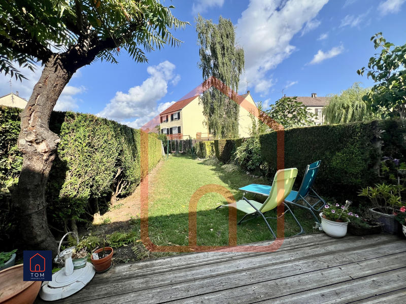 Maison - 93 m² - 5 pièces