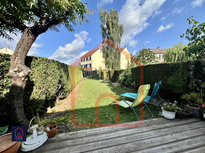 Maison - 93 m² - 5 pièces