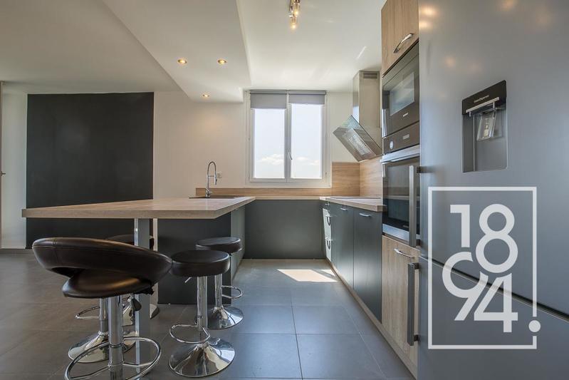 Appartement - 100 m² - 5 pièces