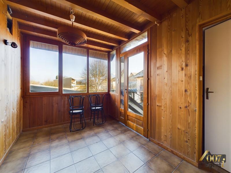 Maison - 243 m² - 9 pièces