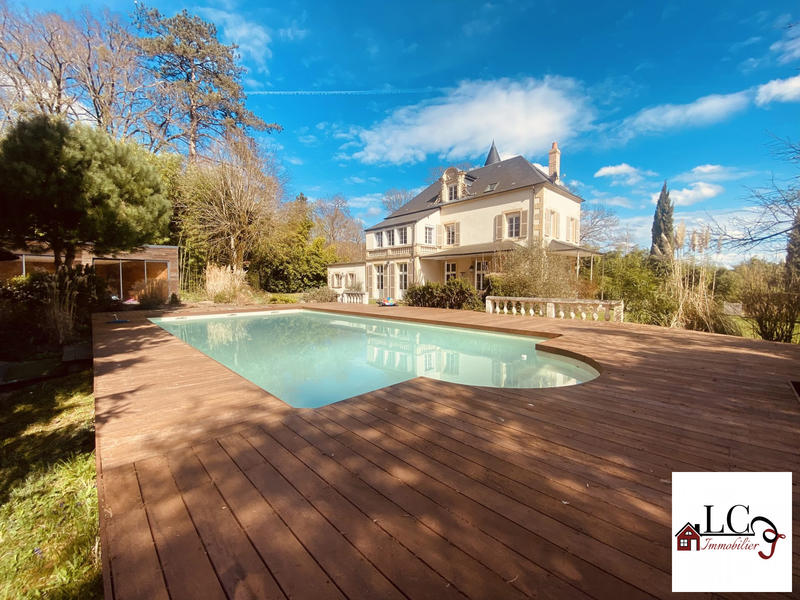 Manoir - 381 m² - 9 pièces