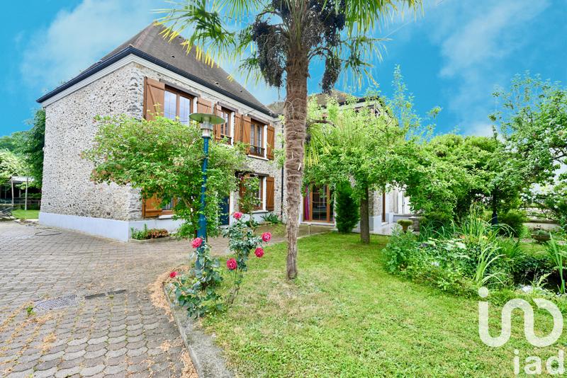 Maison - 175 m² - 8 pièces
