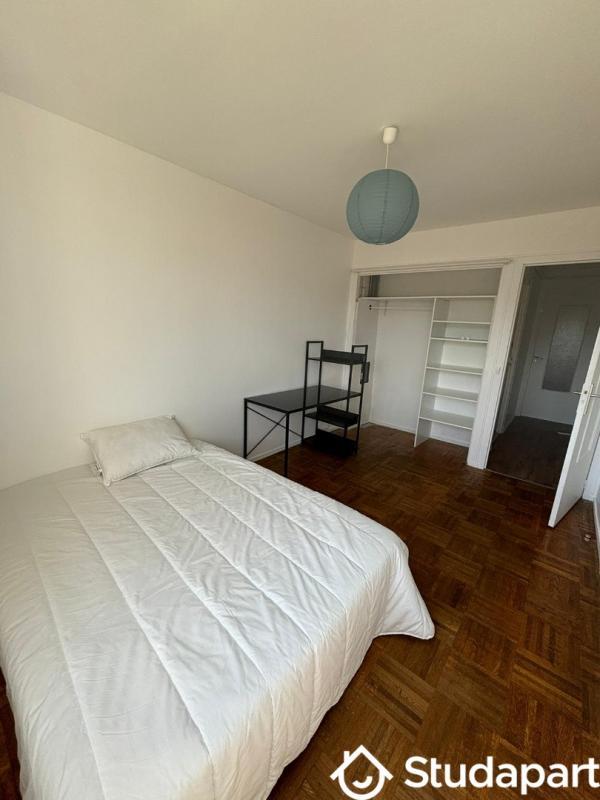 Chambre - 11 m² - 1 pièce
