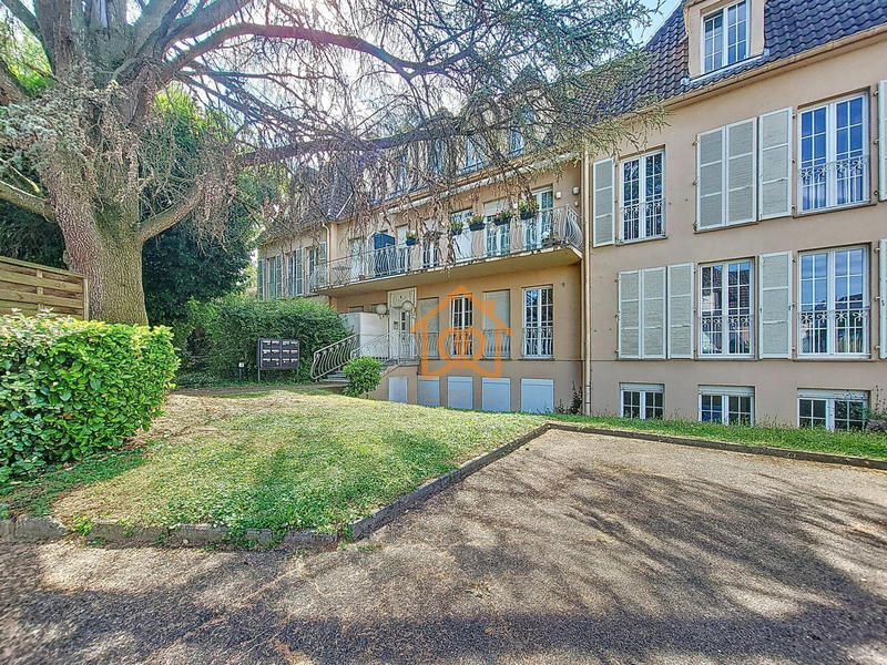 Appartement - 101 m² - 4 pièces