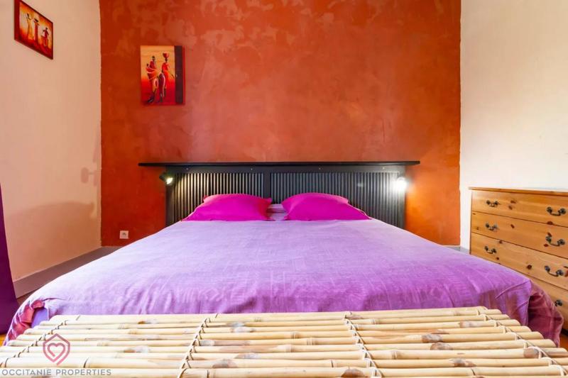 Propriété - 277 m² - 13 pièces