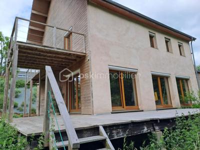 Maison - 141 m² - 4 pièces