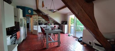 Maison - 180 m² - 7 pièces