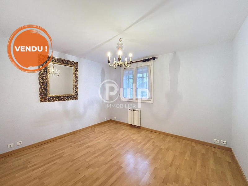 Maison - 99 m² - 6 pièces