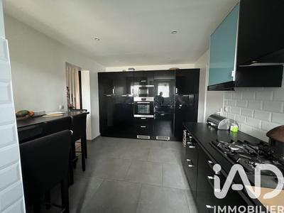 Maison - 180 m² - 8 pièces